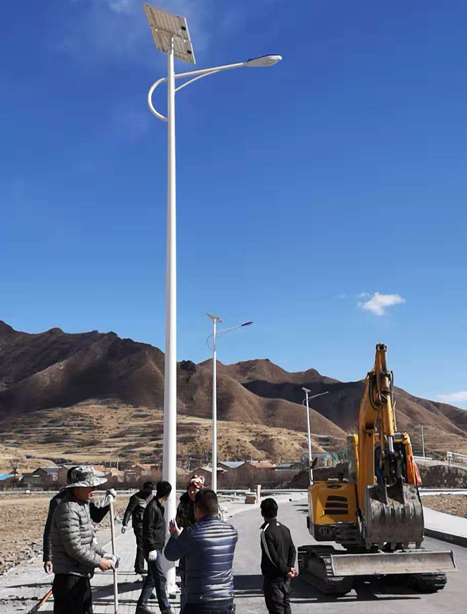 甘南碌曲10米洛浦太阳能路灯项目