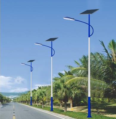 洛浦太阳能路灯.jpg
