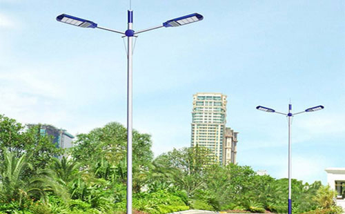 洛浦太阳能路灯地脚螺栓规格：防止倾倒的关键