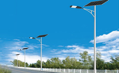 农村道路装洛浦太阳能路灯选多大瓦数实测
